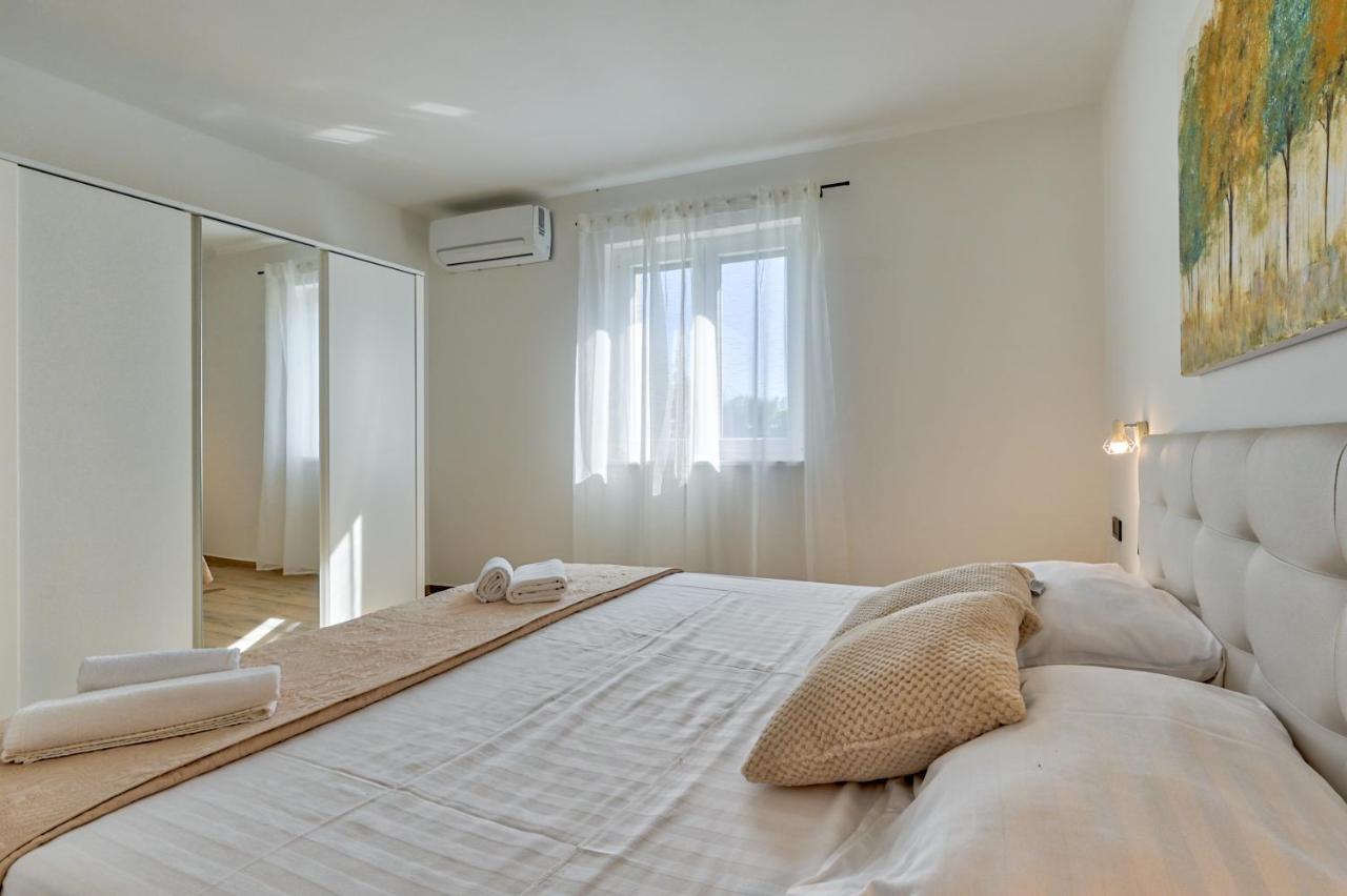Monte Vernal Villa *